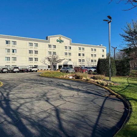 Quality Inn Spring Valley - Nanuet Kültér fotó