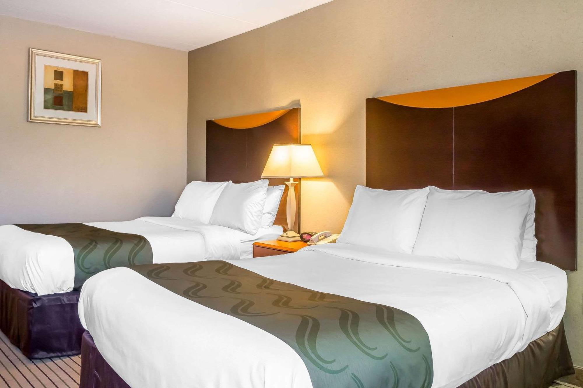 Quality Inn Spring Valley - Nanuet Kültér fotó