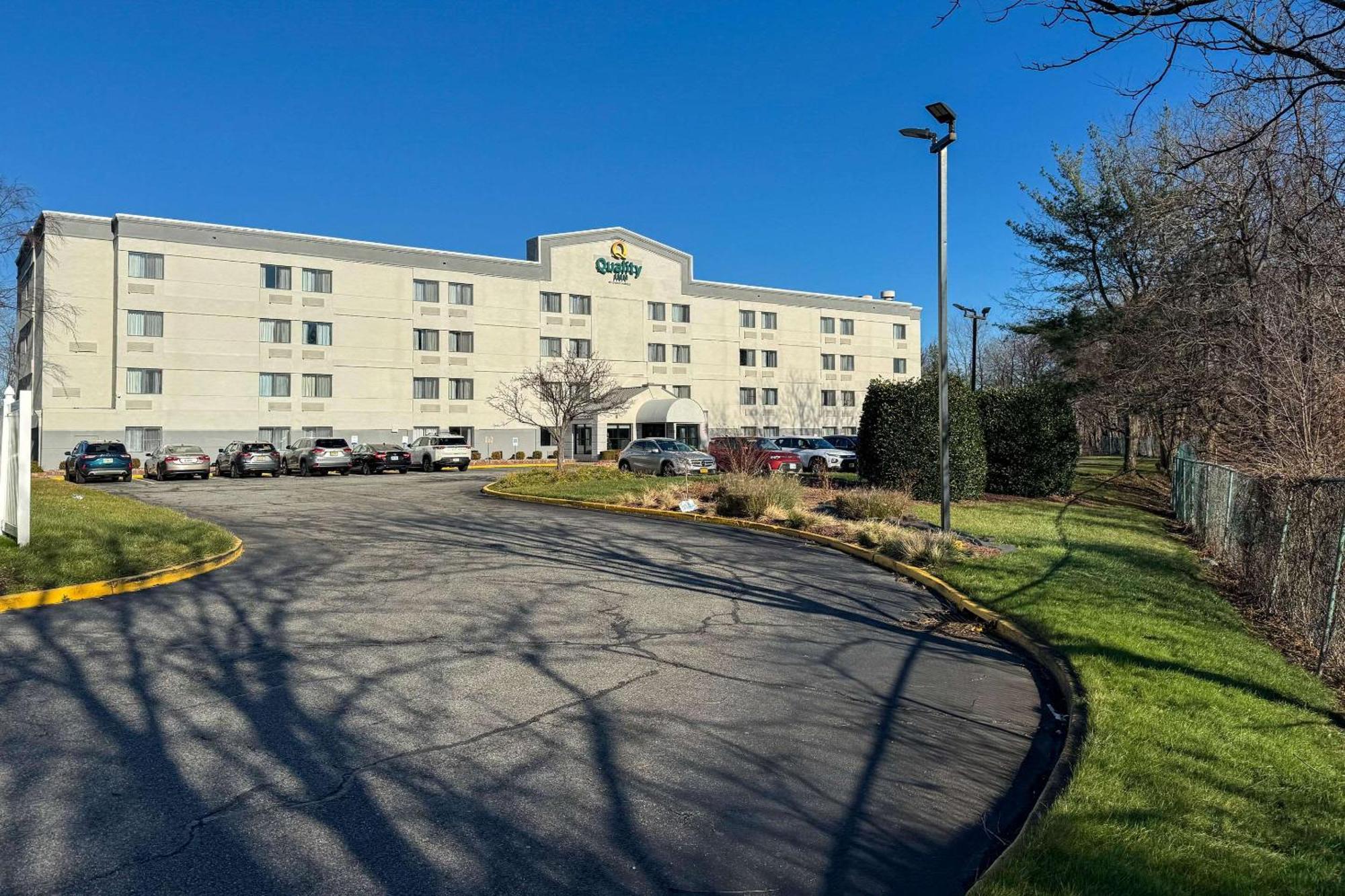 Quality Inn Spring Valley - Nanuet Kültér fotó